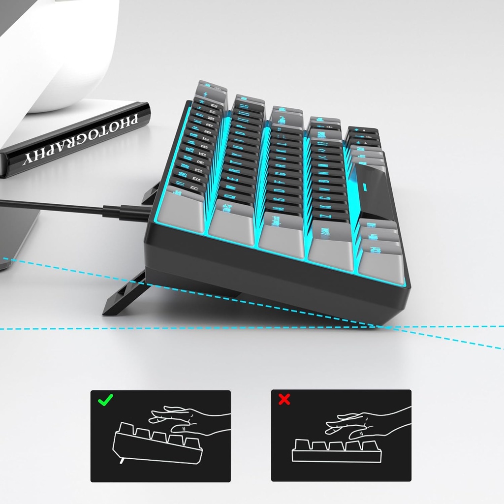 MageGee MK-Box - Teclado mecánico portátil 60% para juegos, retroiluminación LED, compacto, 68 teclas, mini teclado de oficina con cable con interruptor rojo para Windows portátil, PC, Mac, negro y